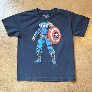Captain America Graphic Tee. Boys Large 10/12.